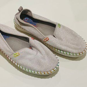 BOBS by Skechers Womens Size 6.5 Memory Foam Slip On Casual Shoes Light Brown